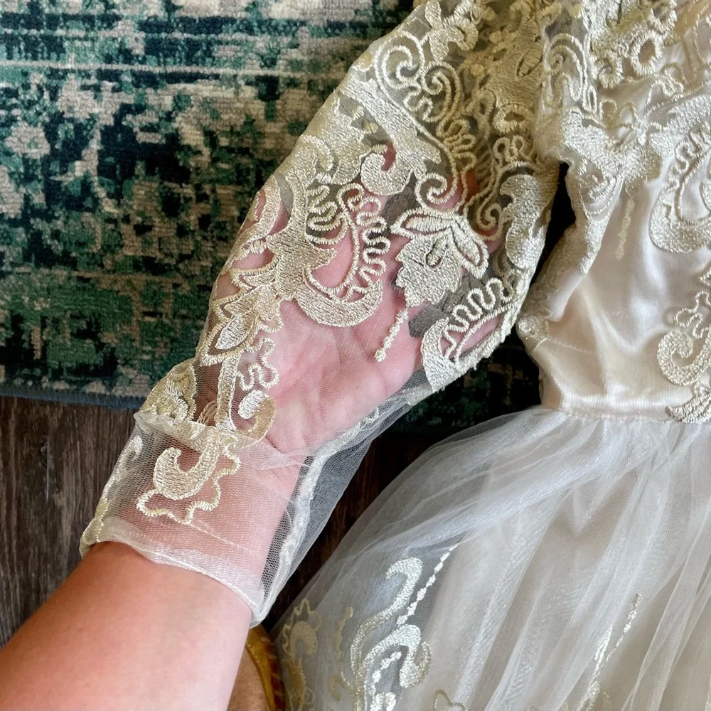 NWT Chi Chi London Gold Retro Formal Dress Gown Size 6 Floral Lace Sweetheart - Picture 15 of 16